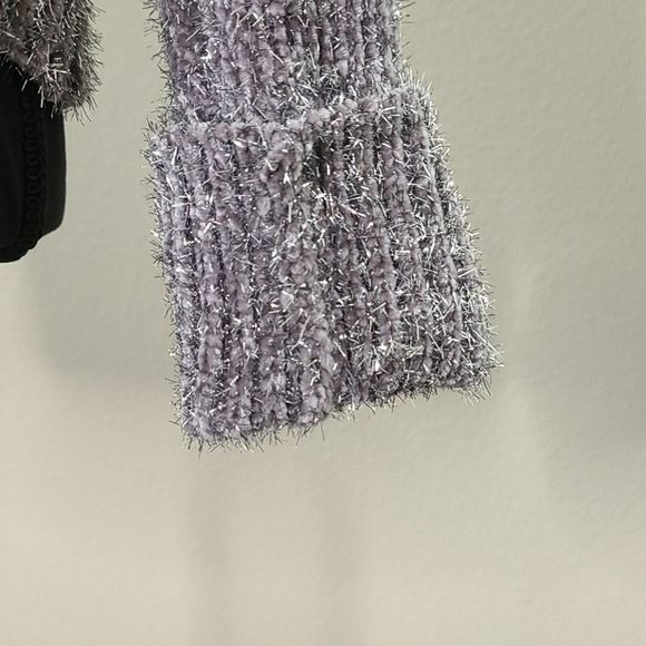 Love by Design Top/Sweater - Picture 5 of 9